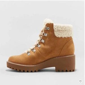 Women's Leah Sherpa Hiker Boots - Universal Thread™